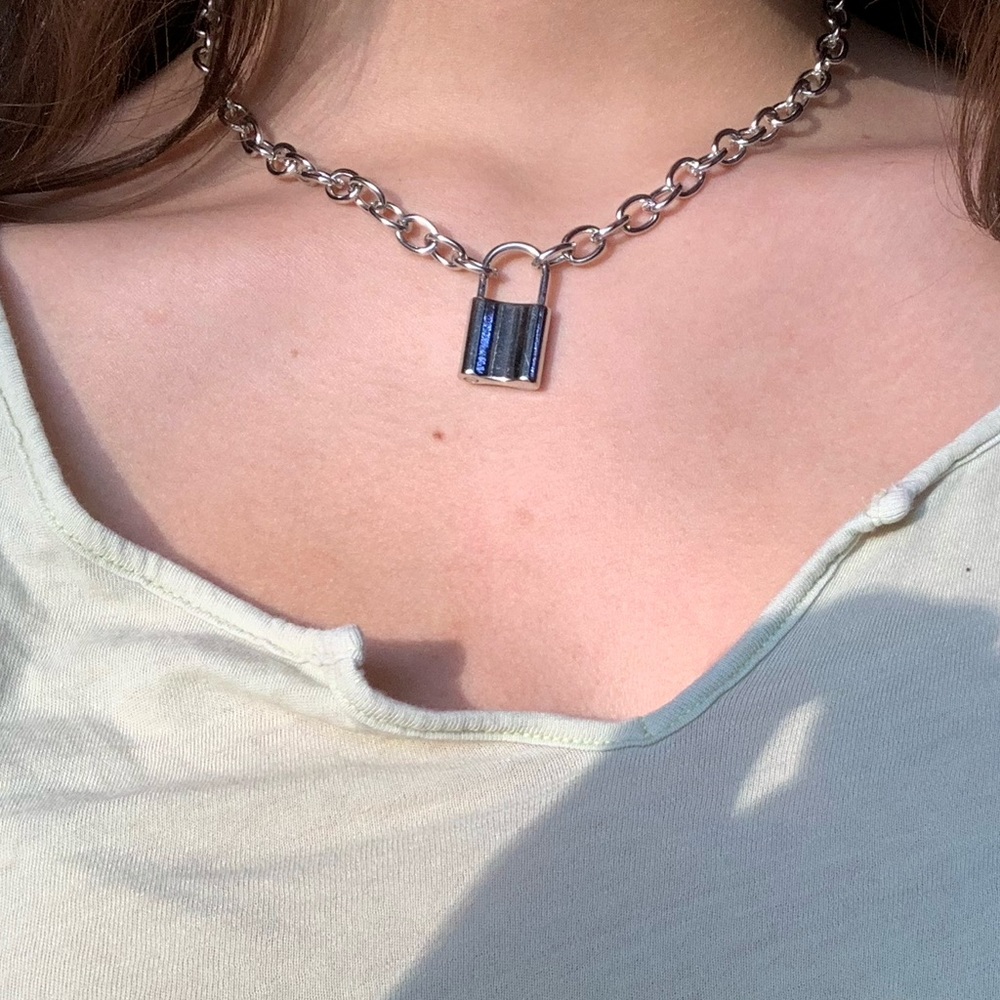 brandy melville silver lock chain